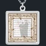 Elegant Butterfly Bröllop Square Silver Necklace Silverpläterat Halsband<br><div class="desc">Anpassa det här söt halsbandet att ha som bröllopsfavörer på bröllopsmottagningen eller att ha en själv som en hågkomst till din speciella dag. Detta halsband är också perfektens gåva till bridanten i hennes möhippa. Anpassa genom att lägga till fotot.</div>