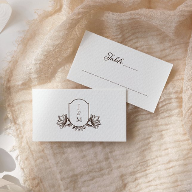 Elegant Calligraphy Botanical Monogram Vapensköld Placeringskort (Skapare uppladdad)