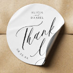Elegant calligraphy bröllop, tack för att du föred runt klistermärke<br><div class="desc">Elegantens enkla,  minimala svartvita bröllopsförmån tack vare att du har ett kalligrafiskt skript för chic i klassi snyggt trendig.                        Enkel att anpassa med dina uppgifter! Lämplig för formell svartvit neutralt bröllop.                  Observera att bakgrunden och texten färger kan ändras så att de stämmer överens med bröllop färg-schemat.</div>
