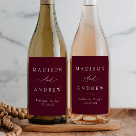 Elegant Calligraphy Burgundy Bröllop Vinflaska Etikett