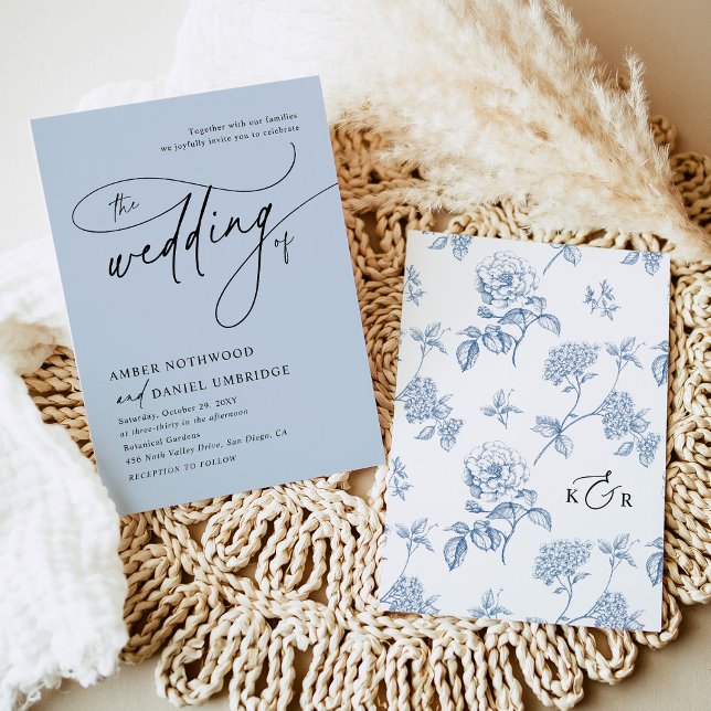 Elegant Calligraphy Dusty Blue Monogram Bröllop Inbjudningar (Skapare uppladdad)