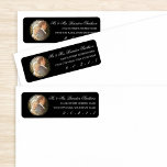 Elegant Calligraphy & Photo Address Label-etikette Returadress Etikett<br><div class="desc">En elegant med namn i vit kalligrafi över svart ram och speciell händelsefoto som bröllop eller förlovning. Vitt och Grått ramar finns i min butik. Tack för att du stannar här. Foton från Leeds Bröllop Photographer,  John Hope. Besök honom på http://www.johnhopephotography.com</div>