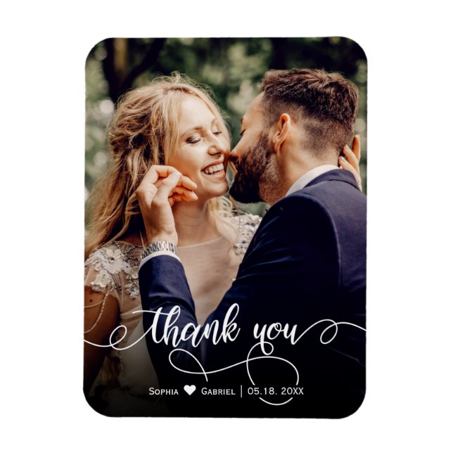 Elegant Calligraphy Script Bröllop Photo Tack Magnet (Vertikal)