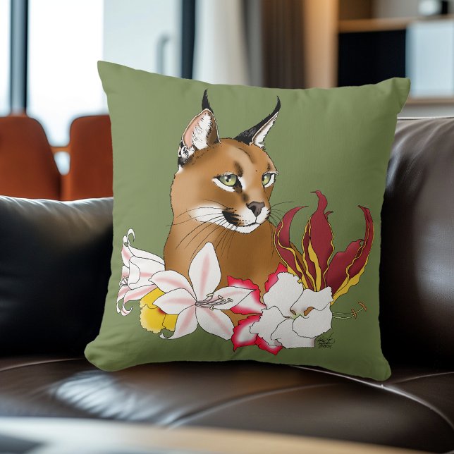 Elegant Caracal Vildkatt Liljor Blommig Grön Kudde (Skapare uppladdad)