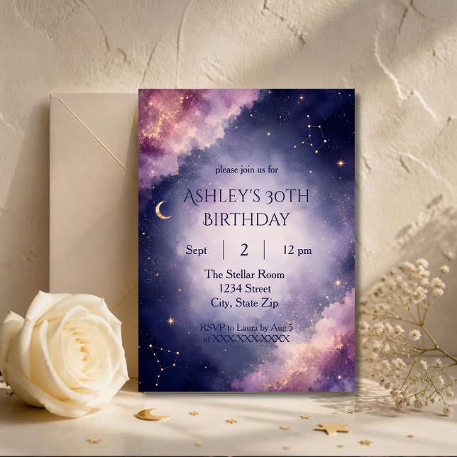 Elegant Celestial 30-års födelsedagsinbjudan Inbjudningar (Elegant lavender galaxy invitation personalized for a stylish 30th birthday celebration.)