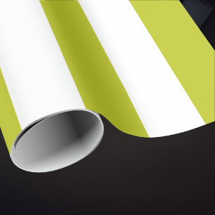 Elegant Chartreuse och vit randig mönster Presentpapper
