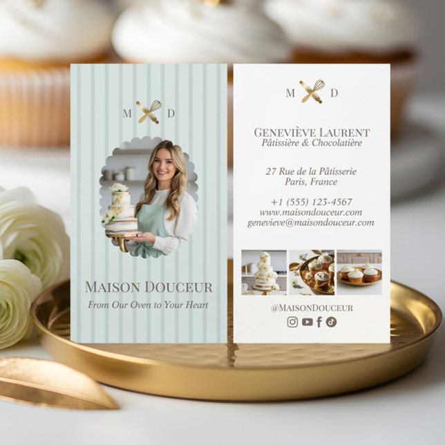 Elegant Chic Bakery Ränder & Guld Visp Foto Visitkort (Elegant Chic Bakery Stripes & Gold Whisk Photo Business Card)