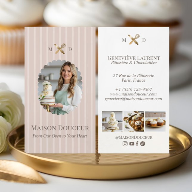 Elegant Chic Bakery Stripes & Gold Whisk Photo  Visitkort (Elegant Chic Bakery Stripes & Gold Whisk Photo Business Card)