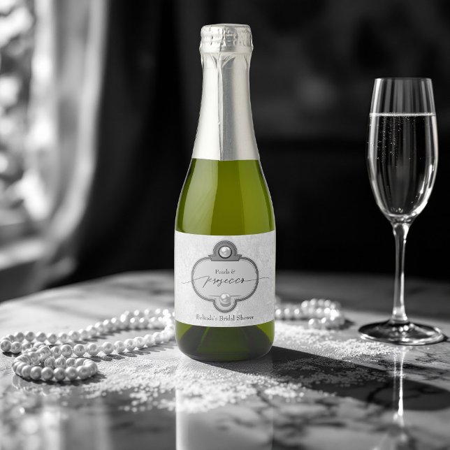 Elegant Chic Pärlor och Prosecco Bröllopsfest (Elegant Chic Pearls and Prosecco Bridal Shower Sparkling Wine Label)