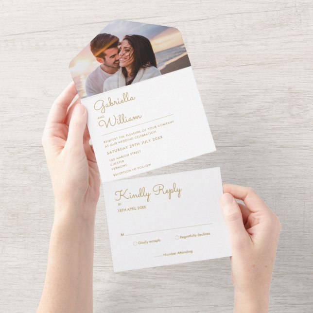 Elegant Chic Script Guld Monogram Foto Bröllop (Tearaway)