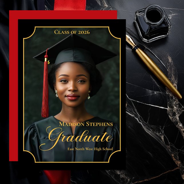 Elegant Class of 2026 Portrait Graduation Meddelande (Luxury Black & Gold Portrait Graduation Announcement with Ornate Frame and Script Typography - Red)