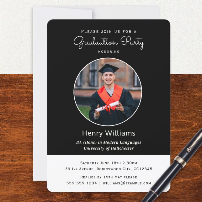 Elegant College Graduation Photos Party Inbjudningar (An invitation template for a graduation party, to personalize with your own custom photos and text)