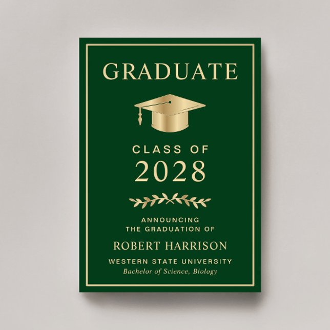 Elegant College Grönt Guld Studenten Meddelande (An elegant college graduation announcement to celebrate the graduate's achievements)