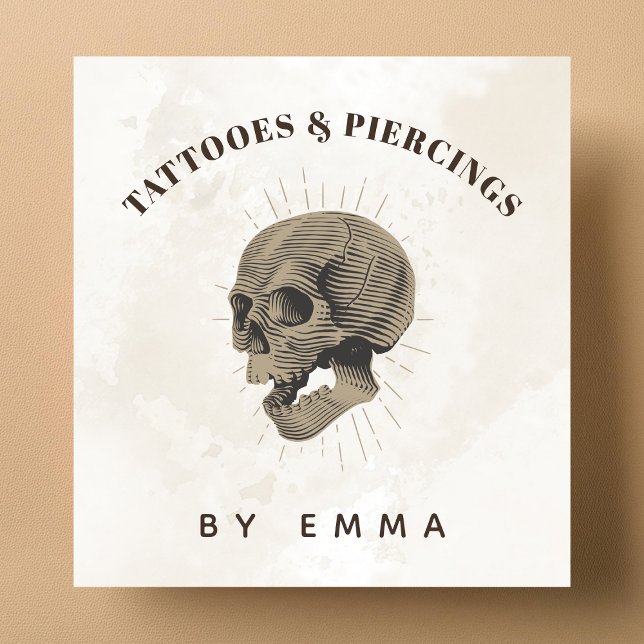 Elegant Cream Marble Simple Skull Tattoo Artist Fyrkantigt Visitkort (Skapare uppladdad)