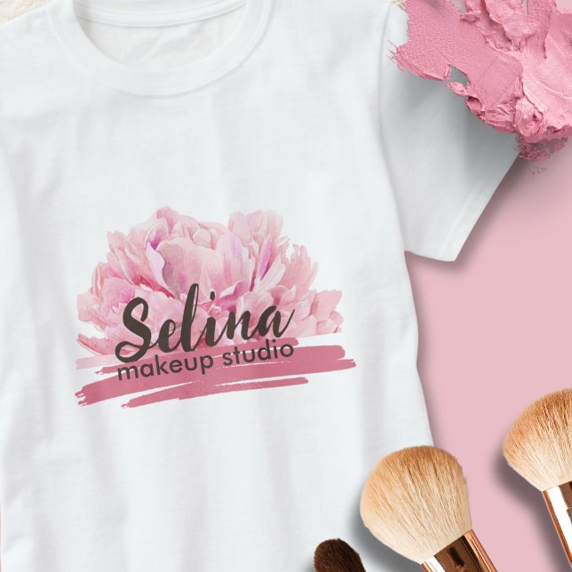 Elegant Cream  Rosa Blommigt Makeup Studio T Shirt (Skapare uppladdad)