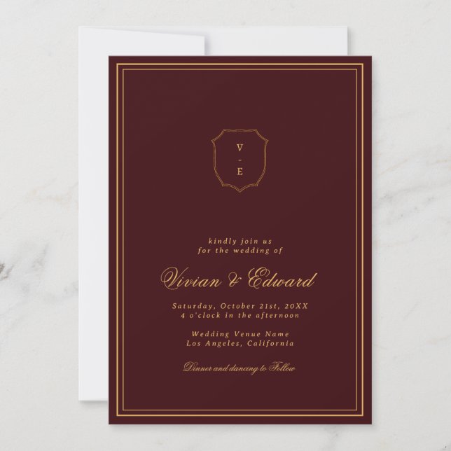 Elegant Crest Monogram Burgundy & Gold Wedding Inbjudningar (Framsida)