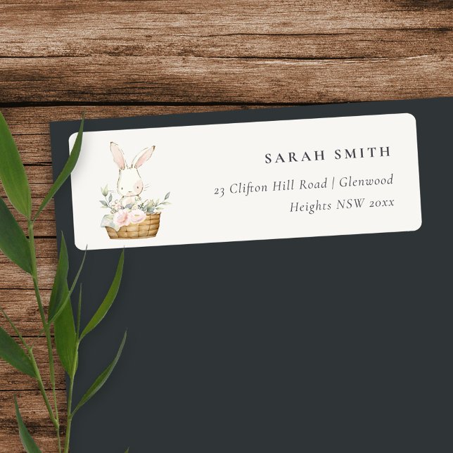 Elegant Cute Bunny i Blommigt Basket Barns födelse Returadress Etikett (Skapare uppladdad)