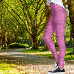 Elegant Cute Rosa Tartan Play Mönster Leggings<br><div class="desc">En rosa tartan pläderade mönster-balkar.</div>