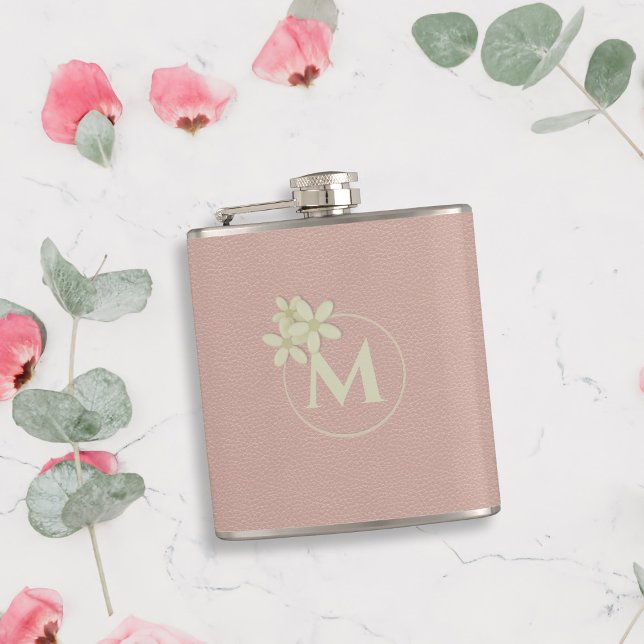Elegant Daisy Monogram Rosa Faux Leather-utseende Fickplunta (A pretty blush pink hip flask makes the perfect Mother's Day gift for your Mom (or yourself))