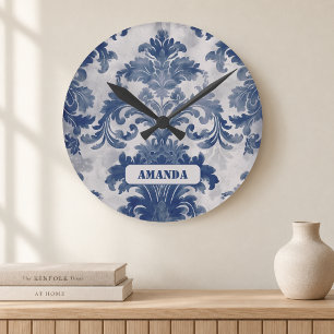 Elegant damast Blå toile de jouy monogram Rund Klocka