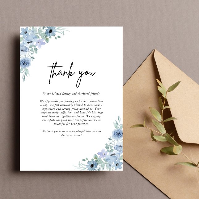 Elegant dammblå blomsterbröllop tack kort (Elegant dusty blue floral thank you card shares heartfelt gratitude with timeless charm)