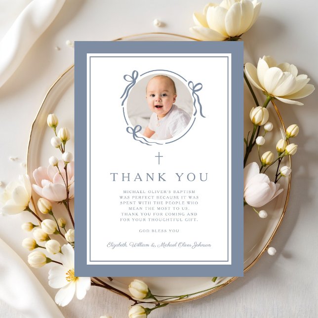 Elegant dammig blå religiös dop fotot tack kort (Elegant Dusty Blue Religious Baptism Photo Thank You Card)