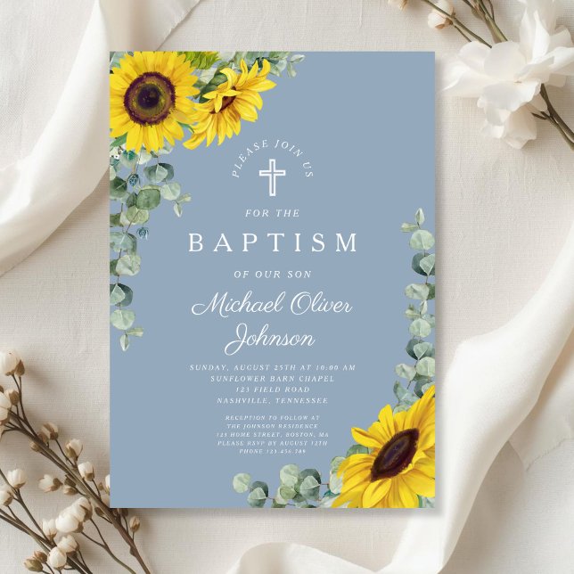 Elegant dammig blå solroskorsdop inbjudningar (Elegant Dusty Blue Sunflower Cross Baptism Invitation)