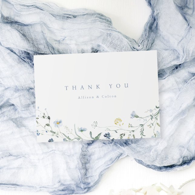 Elegant dammig blå vildblomma rustic boho bröllop tack kort (Elegant Dusty Blue Wildflower Rustic Boho Wedding Thank You Card)