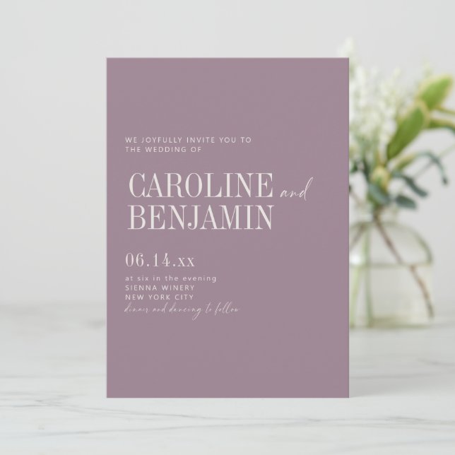 Elegant dammig lila bröllop formell script serif inbjudningar (Stående Fram)