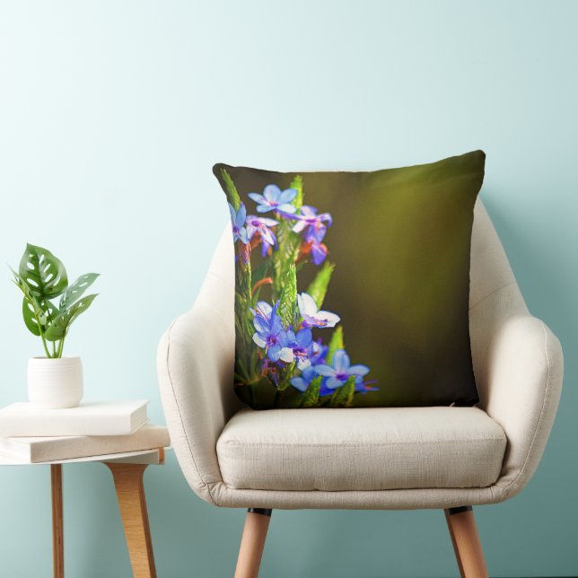 Elegant Dekorativ kudde - Små Blommor (Stol)