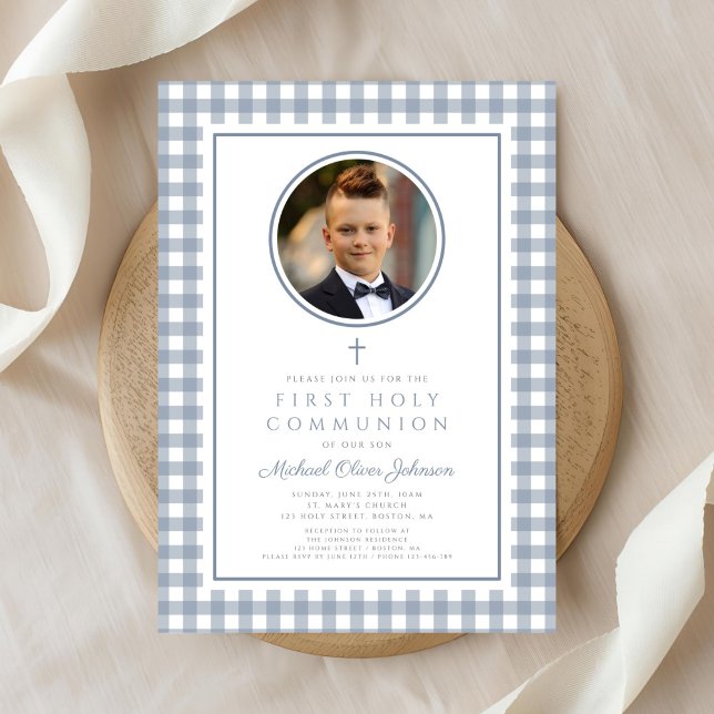 Elegant Dusty Blue Bow Photo Boy First Communion Inbjudningar (Elegant Dusty Blue Bow Photo Boy First Communion Invitation)