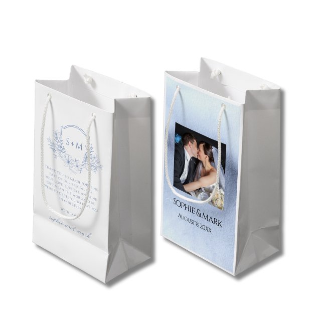 Elegant Dusty Blue Floral Monogram Crest Wedding (Skapare uppladdad)