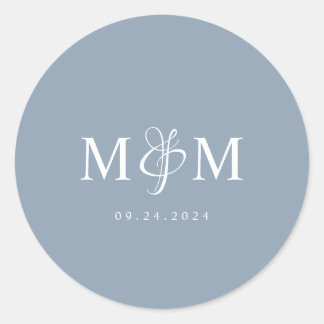 Elegant Dusty Blue Monogram Bröllop Kuvert Seal Runt Klistermärke
