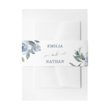 Elegant Dusty Blue Ro med Greenery