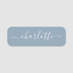 Elegant Dusty Blue Script Modern Namn Personlig Namnbricka