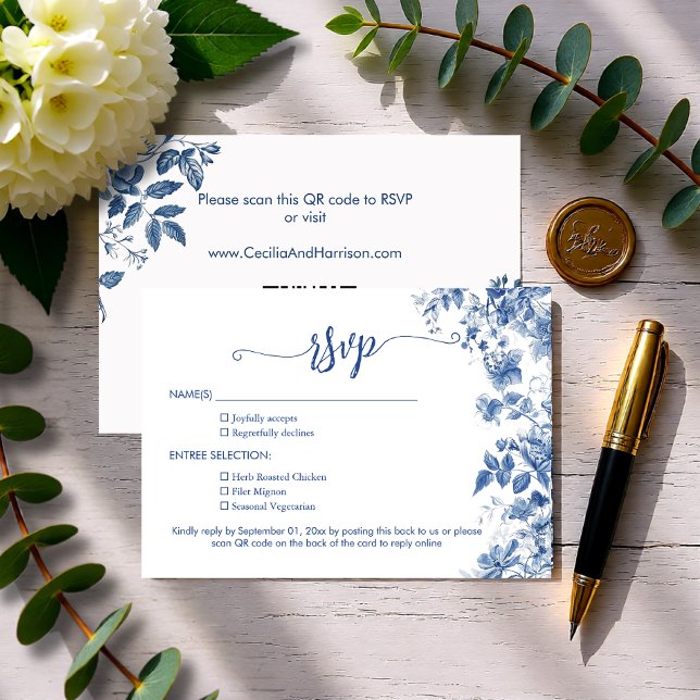 Elegant Dusty Blue Toile Floral  QR Code Wedding OSA Kort (Elegant Dusty Blue Toile Floral QR Code Wedding RSVP Card)