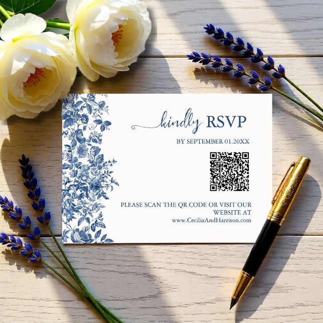 Elegant Dusty Blue Toile QR Code Wedding OSA Kort (Elegant Dusty Blue Toile QR Code Wedding RSVP Card)