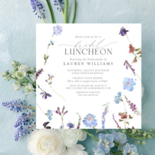 Elegant Dusty Blue Wildblomme Möhippa Luncheon Inbjudningar