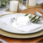 Elegant Dusty Blue Winter Foliage Bröllop Bord Placeringskort<br><div class="desc">Skapa ditt eget Bröllop Place Card med den här mallen "Elegant Dusty Blue Winter Foliage Bröllop Bord Place Card" som matchar färg och stil. Den här högkvalitativa designen är lätt att anpassa för att vara unik för dig! Om du vill göra ytterligare anpassningar klickar du på länken "anpassa ytterligare" och...</div>