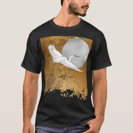 Elegant Egret, Silver Måne och Golden Fält T Shirt