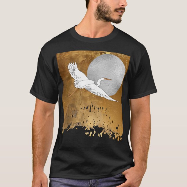 Elegant Egret, Silver Måne och Golden Fält T Shirt (Framsida)
