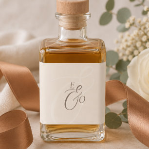 Elegant Elfenbensmonogram Matt Brun Bröllop Spritflaskor Etikett