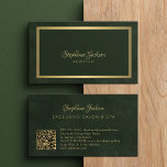 Elegant emerald grönt och guld QR-kodlyx Visitkort<br><div class="desc">Klassy vintage stil calligraphy-affärskort med faux guld metallic ram över en elegants mörk grönt bakgrund. Enkel att anpassa med din information och automatiskt genererad sökning i QR-kod.            Lämpligt för skönhetsalonger,  lyxbutik,  konstruktörer för insida,  makeup-konstnärer och hårstilister i exklusiv.</div>