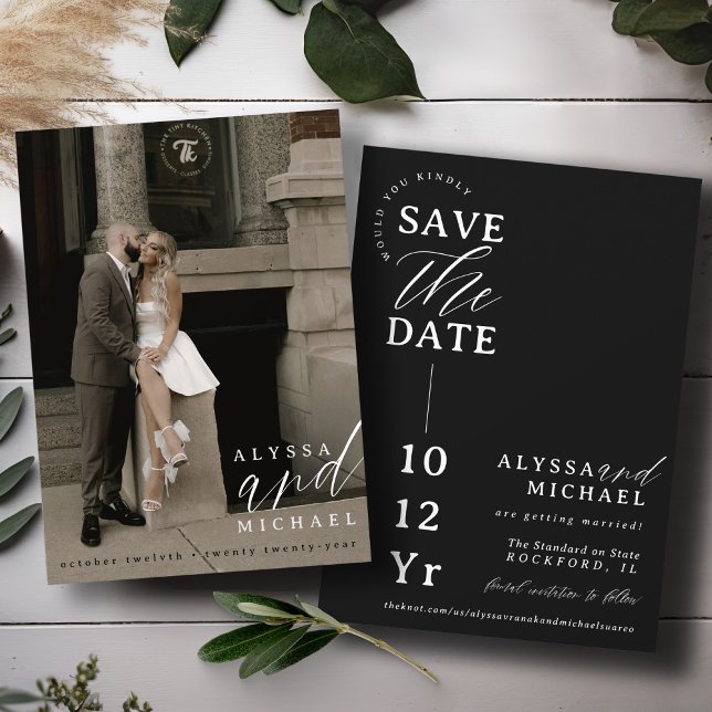 Elegant Enkel Modern Black & White Photo Bröllop Spara Datumet (Elegant modern photo typography inline simple wedding save the date, black and white, moody, dark)
