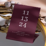 Elegant enkel, modern burgundisk minimalistisk brö spara datumet<br><div class="desc">Eleganten är enkel,  modern minimalistisk bröllop spara datum i burgunska och plommonhaltiga färg. Kontakta mig om du behöver fler artiklar.</div>