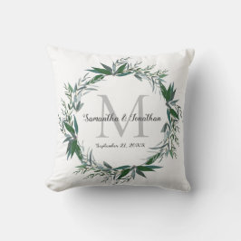 Elegant Eucalyptus Monogram White Bröllop Keepsak Kudde