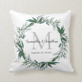 Elegant Eucalyptus Monogram White Bröllop Keepsak Kudde