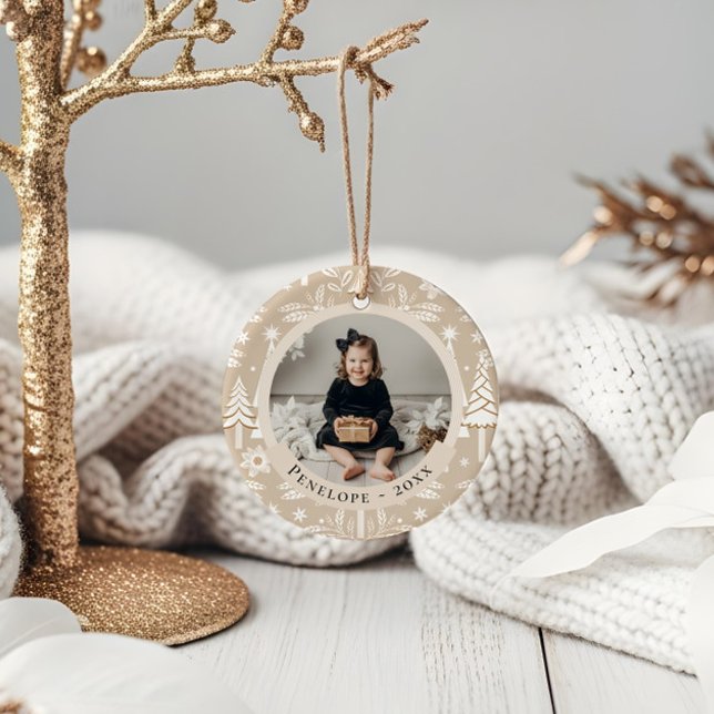 Elegant Evergreen Träd & Blommigt Photo jul Julgransprydnad Keramik (Elegant Evergreen Trees & Floral Photo Christmas Ceramic Ornament)