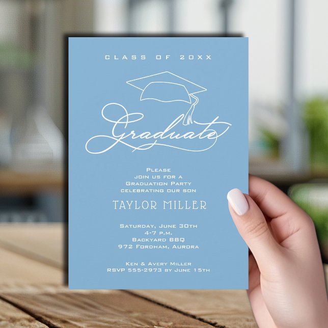 Elegant examensmössa Pulverblå studentfirande Inbjudningar (Elegant white script and grad hat powder blue graduation party invitations)
