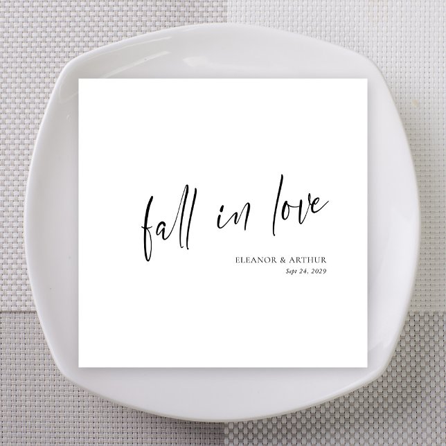 Elegant Fall in Love Script Minimalist Wedding Pappersservett (Elegant Fall in Love Script Minimalist Wedding Napkins
)